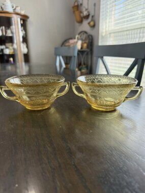 Federal Patrician Spoke Amber Double Handled Cream Soup Bowl Depression Set Of 2